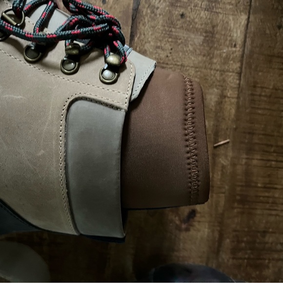 J.Crew Nordic high duck boots with lining size 11 khaki lining comes out - Picture 9 of 12